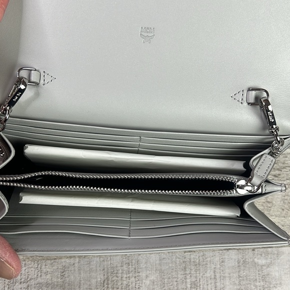 NWT MCM Travia Visetos Wallet on a Chain - Picture 11 of 13